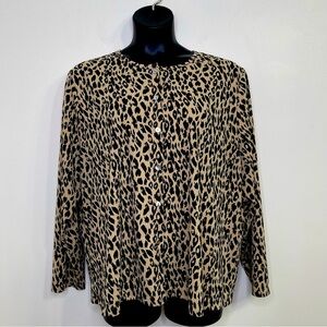 Uniform Women by John Paul Richard leopard-print blouse in Size 3X